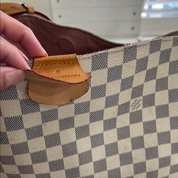 Louis Vuitton Damien Azur
Graceful PM handbag - Picture 9 of 17